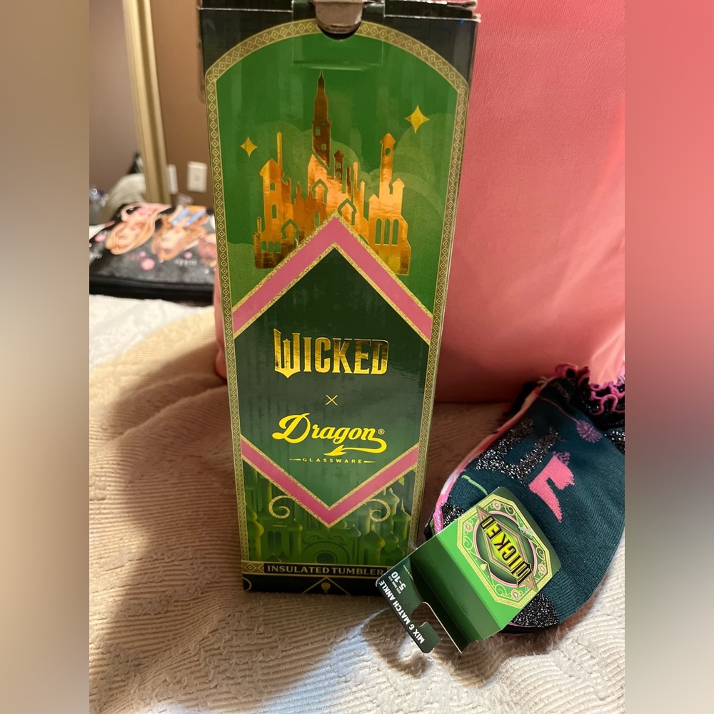 Wicked x Dragon Glassware Insulated Tumbler / Wicked Ankle Socks Gift Set